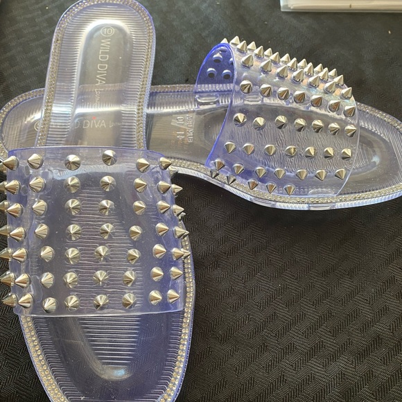 Clear, spike flip flop - Picture 2 of 5